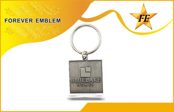 Fer d'émail Keychains promotionnel carré en alliage de zinc pour des cadeaux d'anniversaire