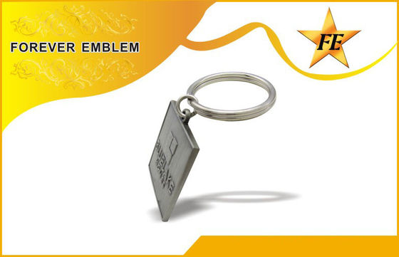 Fer d'émail Keychains promotionnel carré en alliage de zinc pour des cadeaux d'anniversaire