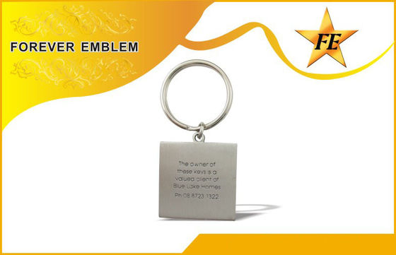 Fer d'émail Keychains promotionnel carré en alliage de zinc pour des cadeaux d'anniversaire
