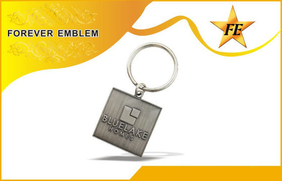 Fer d'émail Keychains promotionnel carré en alliage de zinc pour des cadeaux d'anniversaire