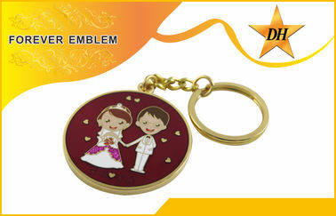 Métal mou d'émail de placage à l'or Keychains promotionnel pour la noce