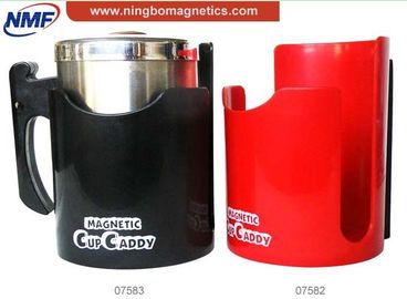 support multi magnétique maintenant la boisson ou la tasse actuelle
