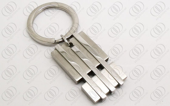 Finition polie de Keychain d'acier inoxydable et balayée brillante argentée élégante