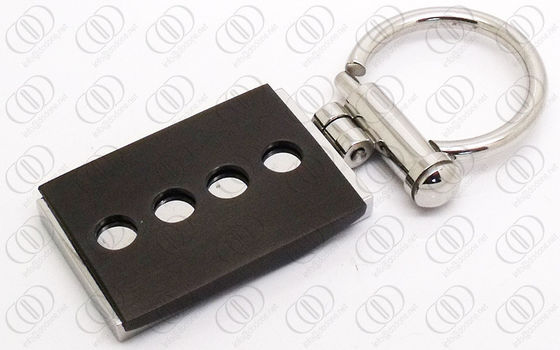 Noir carré de Keychain d'acier inoxydable de mode plaqué avec la vis ouverte et étroite